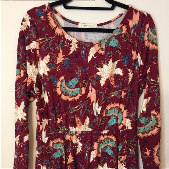 A Beautiful Soul Patterned dress size medium - Picture 2 of 7